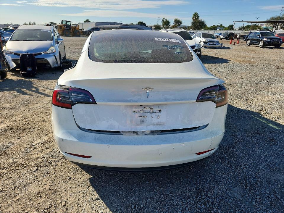 67933796 :رقم المزاد ، 5YJ3E1EA1NF144607 vin ، 2022 Tesla Model 3 مزاد بيع