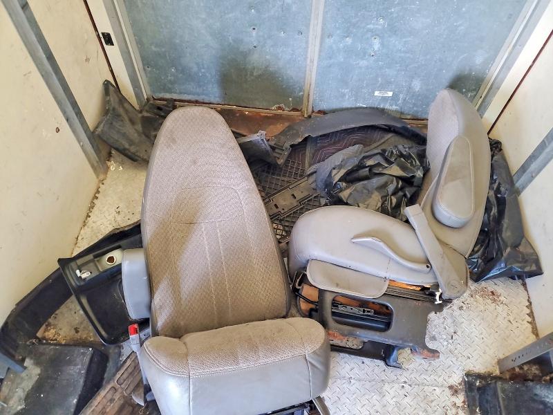 69063086 :رقم المزاد ، 1GB0G2CG4F1275779 vin ، 2015 Chevrolet Express G3500 مزاد بيع