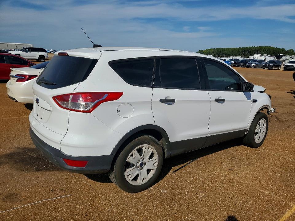2015 Ford Escape მანქანა იყიდება აუქციონზე, vin: 1FMCU0F70FUB18732, აუქციონის ნომერი: 70444536