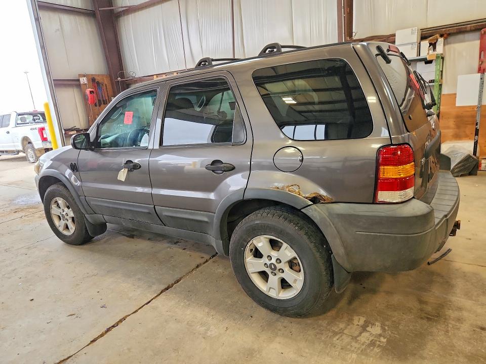 2005 Ford Escape მანქანა იყიდება აუქციონზე, vin: 1FMYU93185KA85967, აუქციონის ნომერი: 67719096