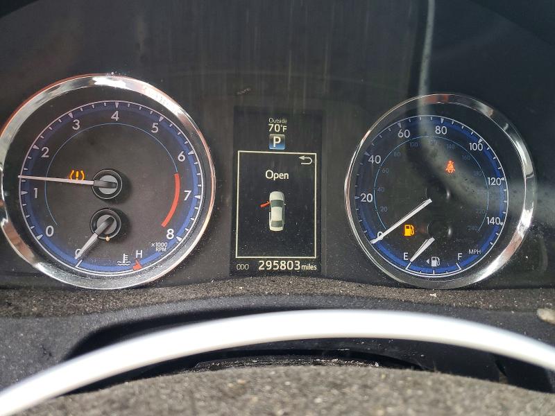 67156486 :رقم المزاد ، 2T1BURHE0JC969239 vin ، 2018 Toyota Corolla مزاد بيع