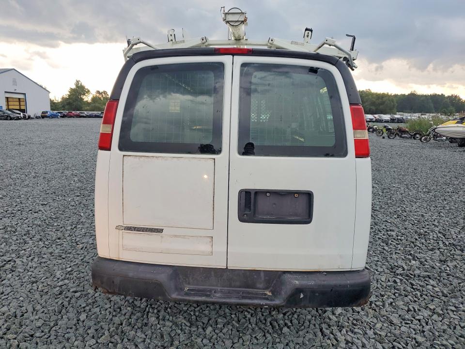 68296126 :رقم المزاد ، 1GCFG15X671228350 vin ، 2007 Chevrolet Express G1500 مزاد بيع