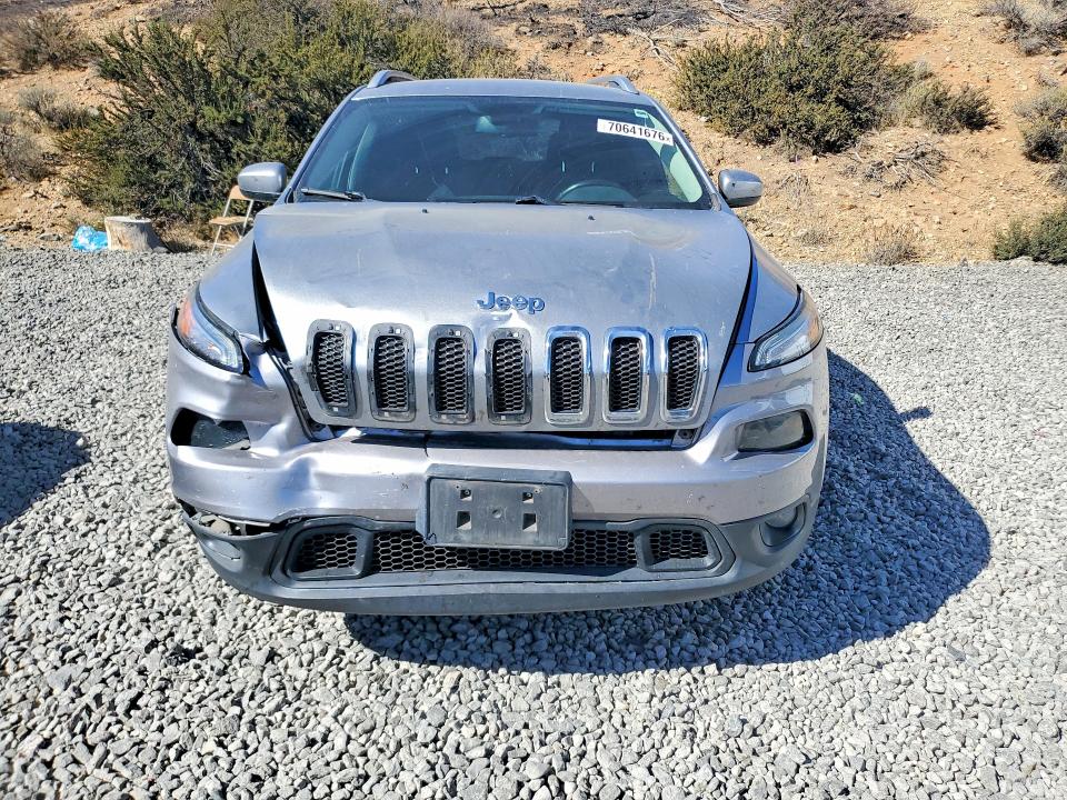 70641676 :رقم المزاد ، 1C4PJMCS2GW218335 vin ، 2016 Jeep Cherokee مزاد بيع