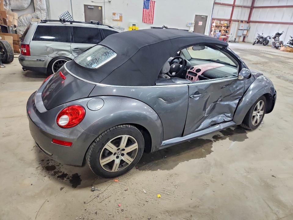 69954616 :رقم المزاد ، 3VWRF31Y36M326907 vin ، 2006 Volkswagen New Beetle مزاد بيع