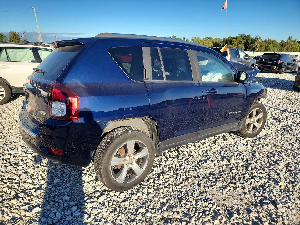 2017 Jeep Compass მანქანა იყიდება აუქციონზე, vin: 1C4NJCEA0HD102215, აუქციონის ნომერი: 70075146