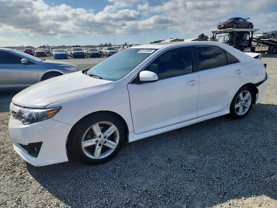 2012 Toyota Camry მანქანა იყიდება აუქციონზე, vin: 4T1BF1FK8CU565496, აუქციონის ნომერი: 69918656