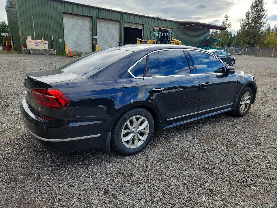 Продажа на аукционе авто 2017 Volkswagen Passat, vin: 1VWAT7A3XHC008448, номер лота: 69997536