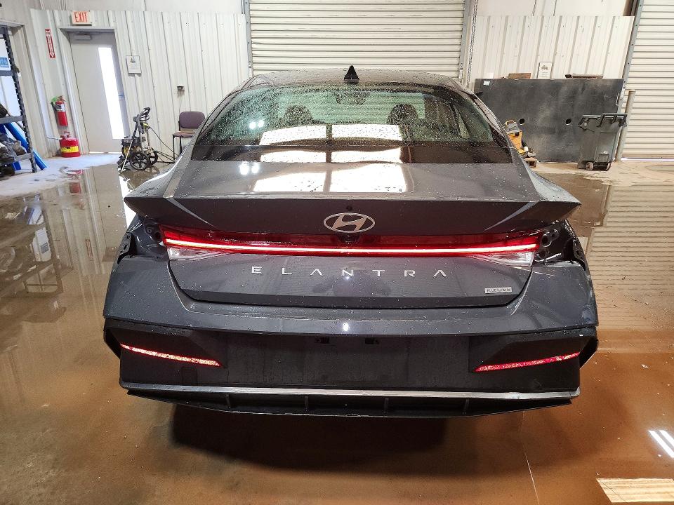 2026 Hyundai Elantra Hybrid მანქანა იყიდება აუქციონზე, vin: KMHLM4DJ9TU201917, აუქციონის ნომერი: 70595916