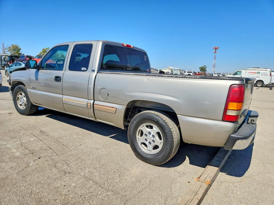 Продажа на аукционе авто 2002 Chevrolet Silverado, vin: 2GCEC19T021212517, номер лота: 70829056