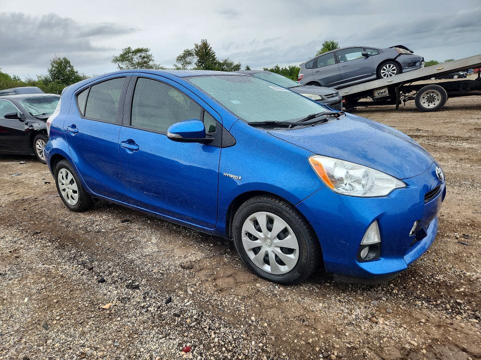 67896546 :رقم المزاد ، JTDKDTB38E1075990 vin ، 2014 Toyota Prius C مزاد بيع