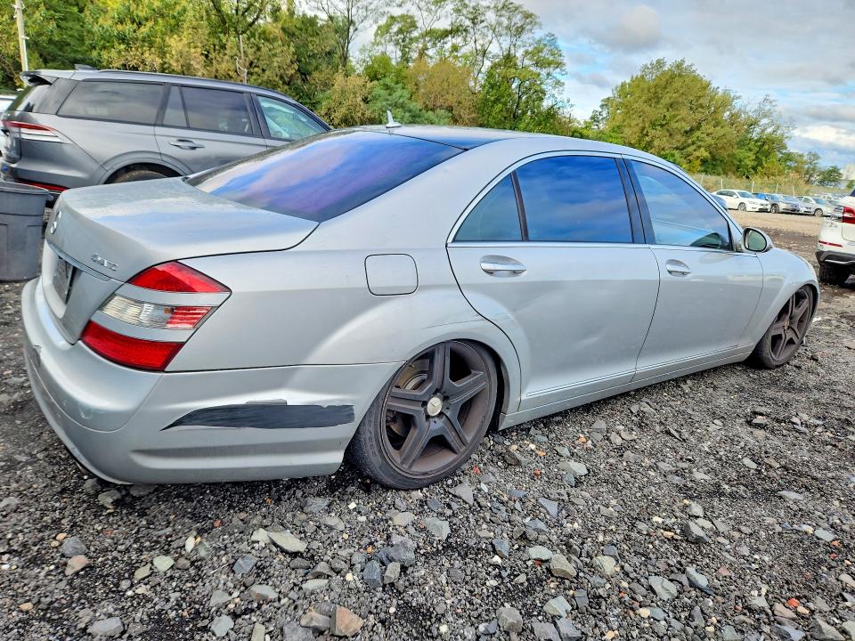 2007 Mercedes-benz S მანქანა იყიდება აუქციონზე, vin: WDDNG86X27A135348, აუქციონის ნომერი: 70809896