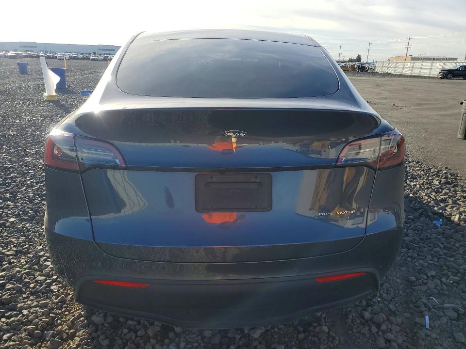 Auction sale of the 2022 Tesla Model Y, vin: 7SAYGDEE0NA006075, lot number: 69457896
