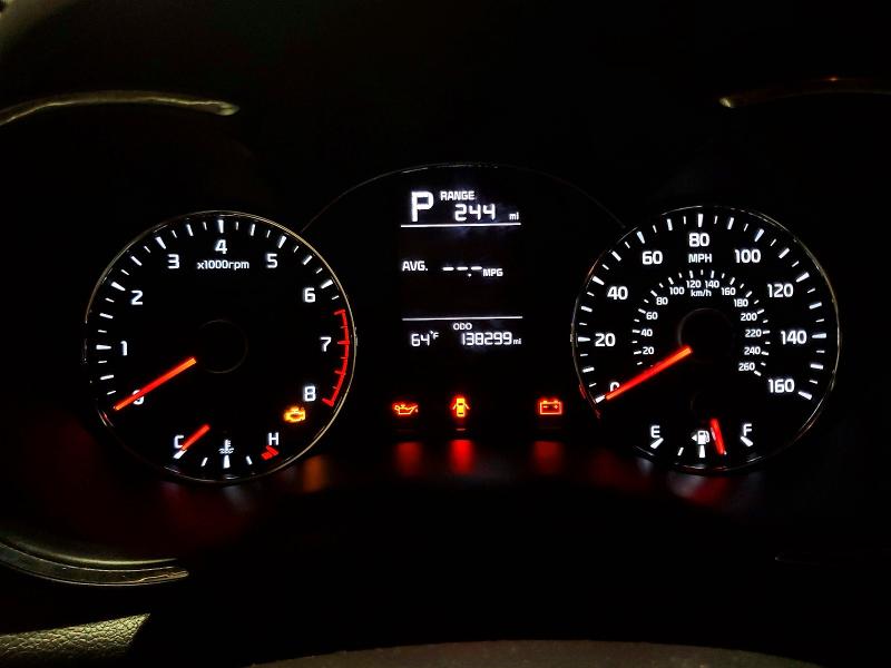 69690646 :رقم المزاد ، 3KPFK4A79HE085611 vin ، 2017 Kia Forte مزاد بيع