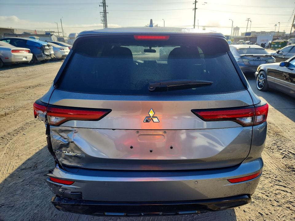 2022 Mitsubishi Outlander მანქანა იყიდება აუქციონზე, vin: JA4J3UA84NZ091620, აუქციონის ნომერი: 70823776