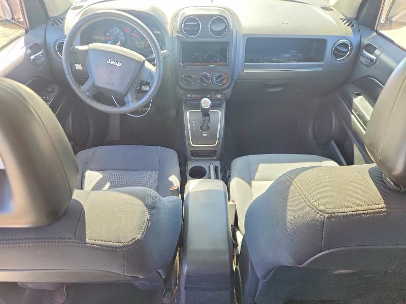 70218686 :رقم المزاد ، 1J8FF47B39D192617 vin ، 2009 Jeep Compass مزاد بيع