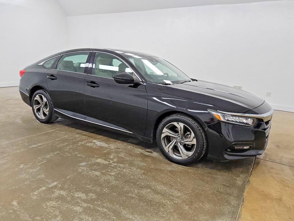 2018 Honda Accord მანქანა იყიდება აუქციონზე, vin: 1HGCV1F59JA208754, აუქციონის ნომერი: 67439416
