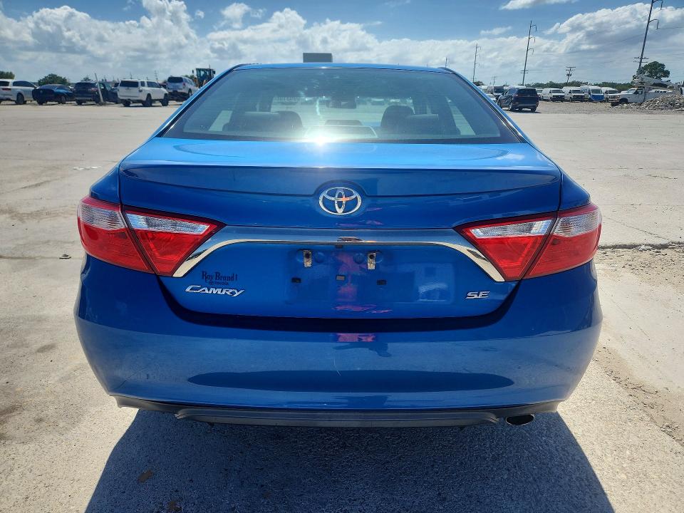 69531066 :رقم المزاد ، 4T1BF1FKXHU734540 vin ، 2017 Toyota Camry مزاد بيع