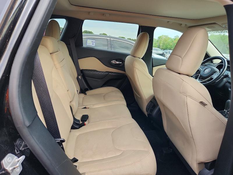 Auction sale of the 2016 Jeep Cherokee, vin: 1C4PJMCS2GW102892, lot number: 69290916