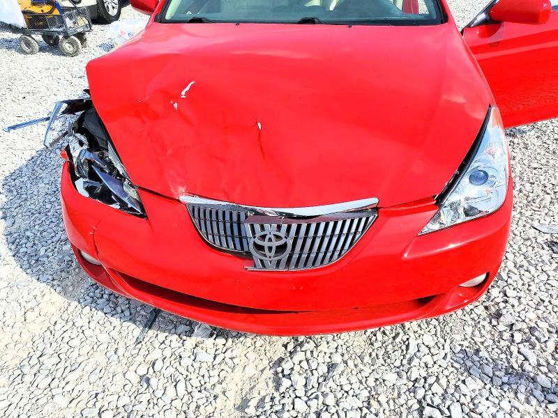 69873496 :رقم المزاد ، 4T1FA38P94U028626 vin ، 2004 Toyota Camry Solara مزاد بيع