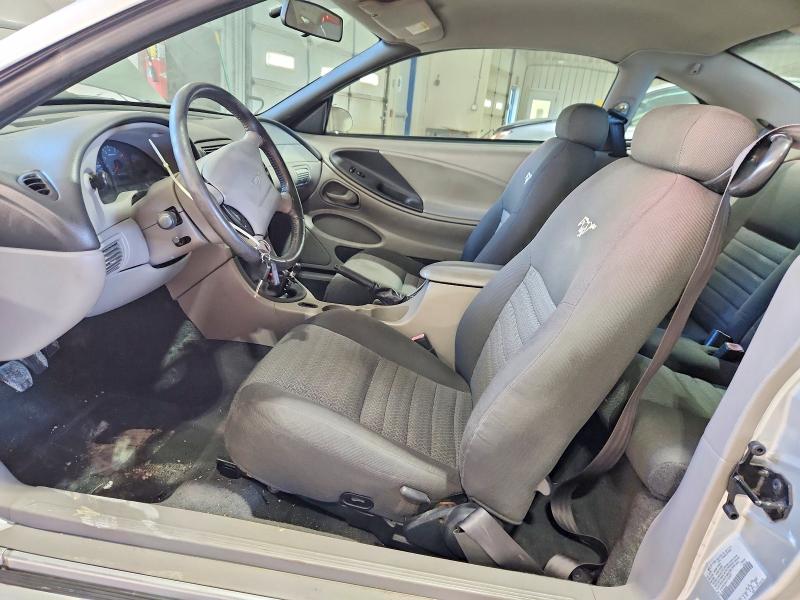 70412296 :رقم المزاد ، 1FAFP42X81F153477 vin ، 2001 Ford Mustang مزاد بيع