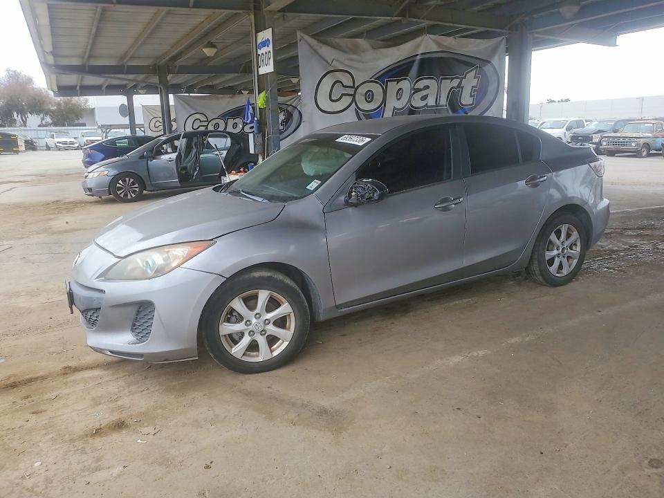 2013 Mazda 3 მანქანა იყიდება აუქციონზე, vin: JM1BL1UP1D1785688, აუქციონის ნომერი: 69597336