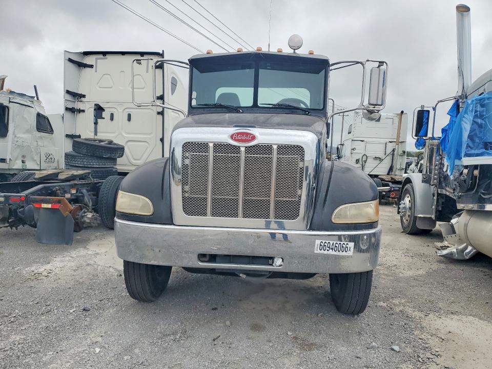 Aukcja sprzedaży 2011 Peterbilt 348, vin: 2NP3HN8XXBM121668, numer aukcji: 66946066