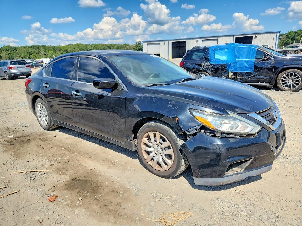 66814736 :رقم المزاد ، 1N4AL3AP1HN335037 vin ، 2017 Nissan Altima مزاد بيع