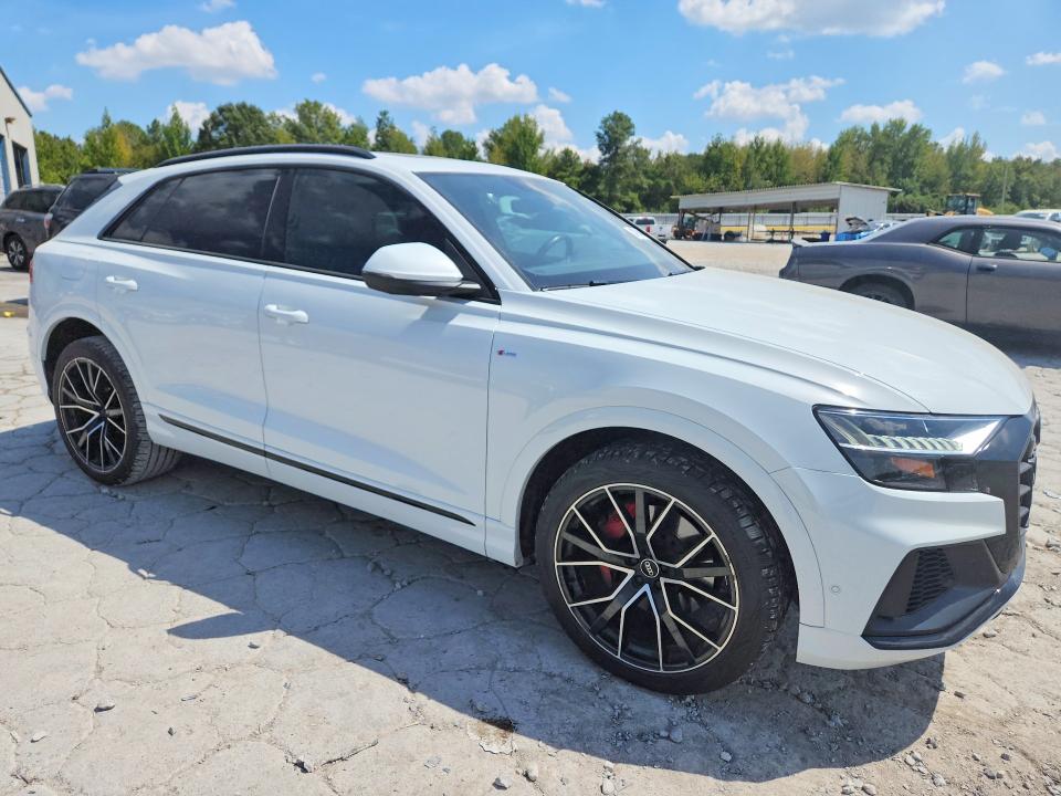 68224846 :رقم المزاد ، WA1EVAF18MD032443 vin ، 2021 Audi Q8 مزاد بيع