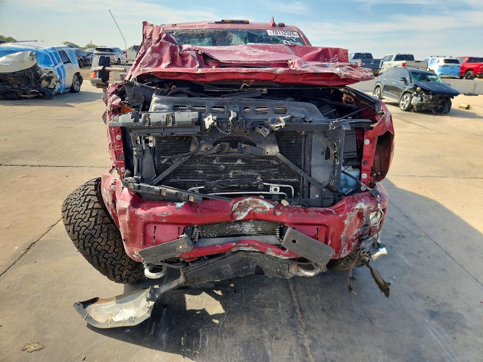 70112326 :رقم المزاد ، 1GC4K1EY3JF208775 vin ، 2018 Chevrolet Silverado مزاد بيع
