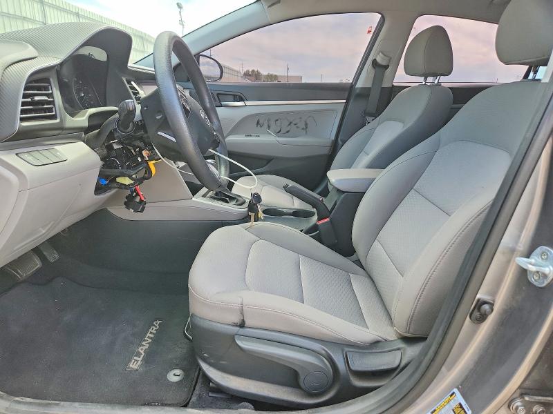67446106 :رقم المزاد ، 5NPD74LF1KH490054 vin ، 2019 Hyundai Elantra مزاد بيع