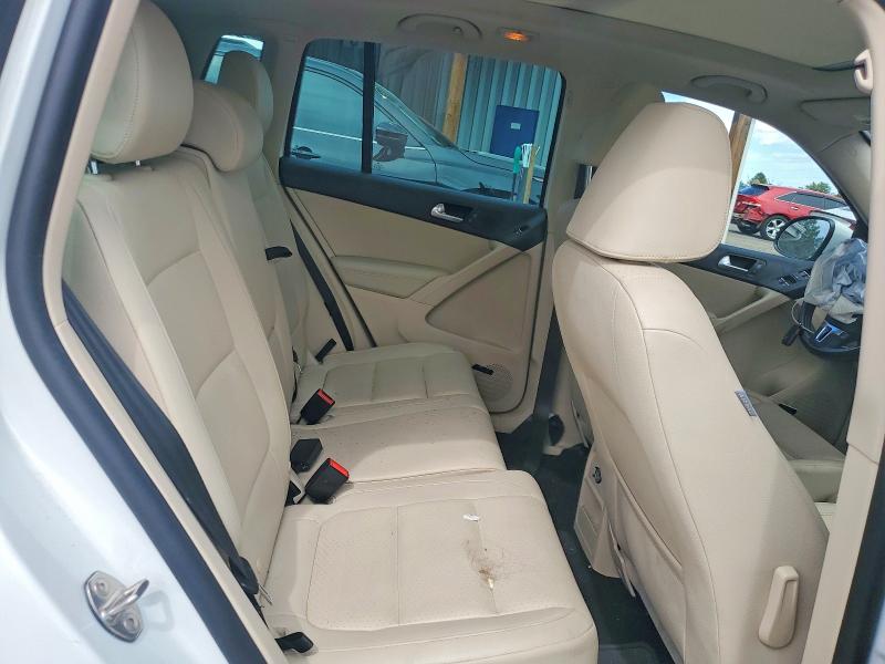69158506 :رقم المزاد ، WVGBV7AXXFW581653 vin ، 2015 Volkswagen Tiguan مزاد بيع
