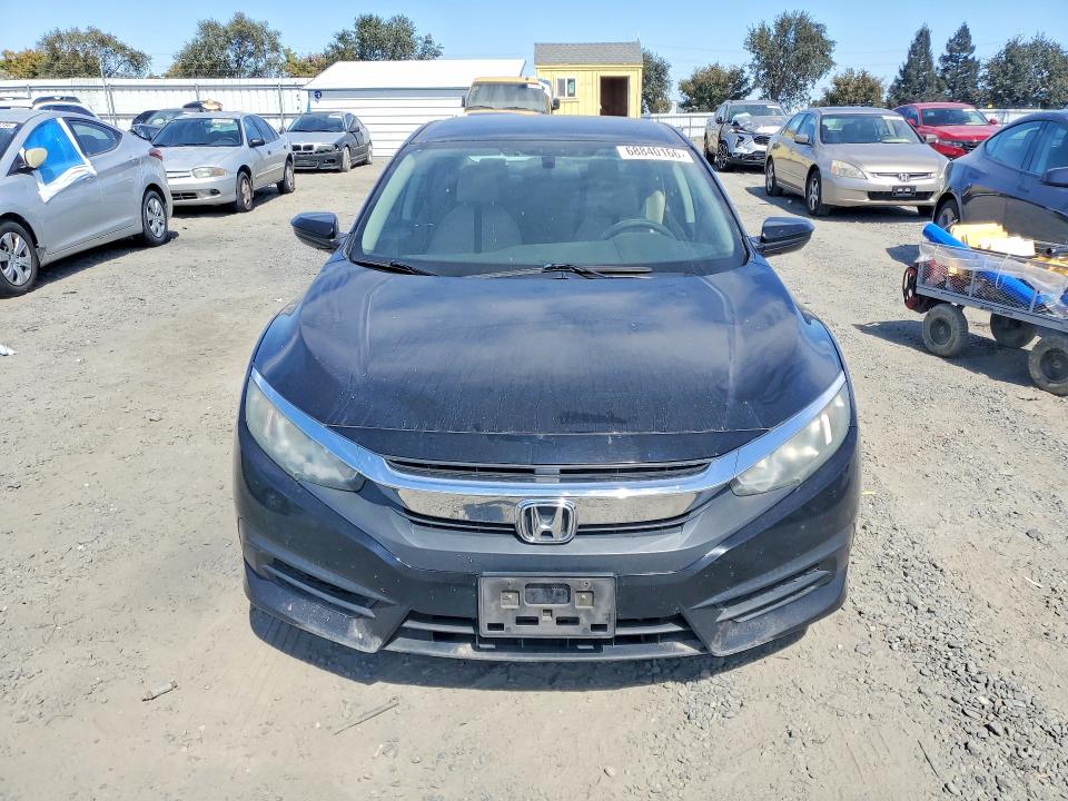 Продаж на аукціоні авто 2018 Honda Civic, vin: 19XFC2F54JE200825, номер лоту: 68840166