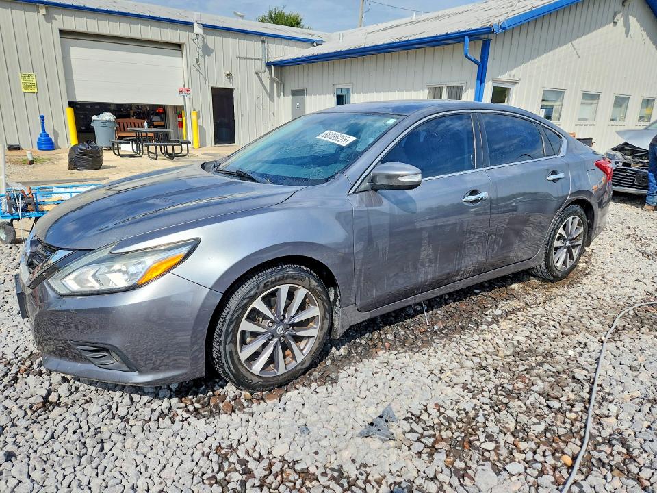 Продаж на аукціоні авто 2017 Nissan Altima, vin: 1N4AL3AP3HC220550, номер лоту: 68086226