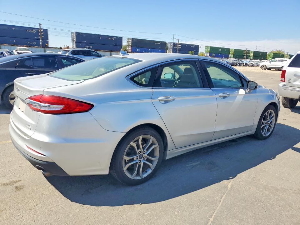 69001506 :رقم المزاد ، 3FA6P0CD1KR150096 vin ، 2019 Ford Fusion مزاد بيع