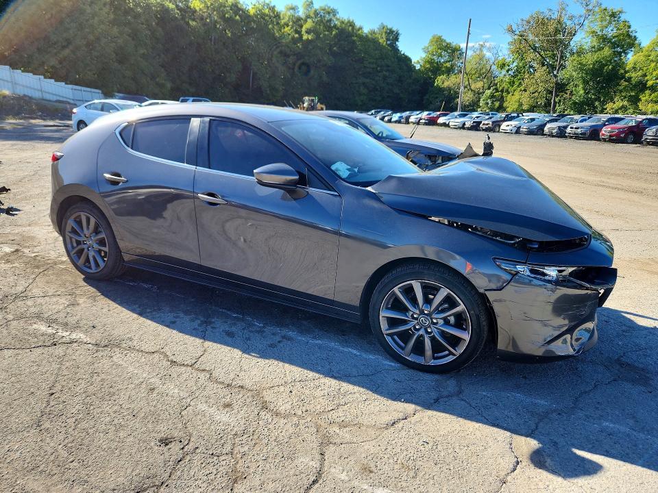 Продажа на аукционе авто 2021 Mazda 3, vin: JM1BPAKL3M1402533, номер лота: 68281506