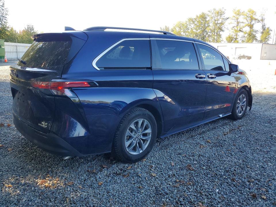 Продажа на аукционе авто 2022 Toyota Sienna, vin: 5TDYRKEC2NS093194, номер лота: 69639166