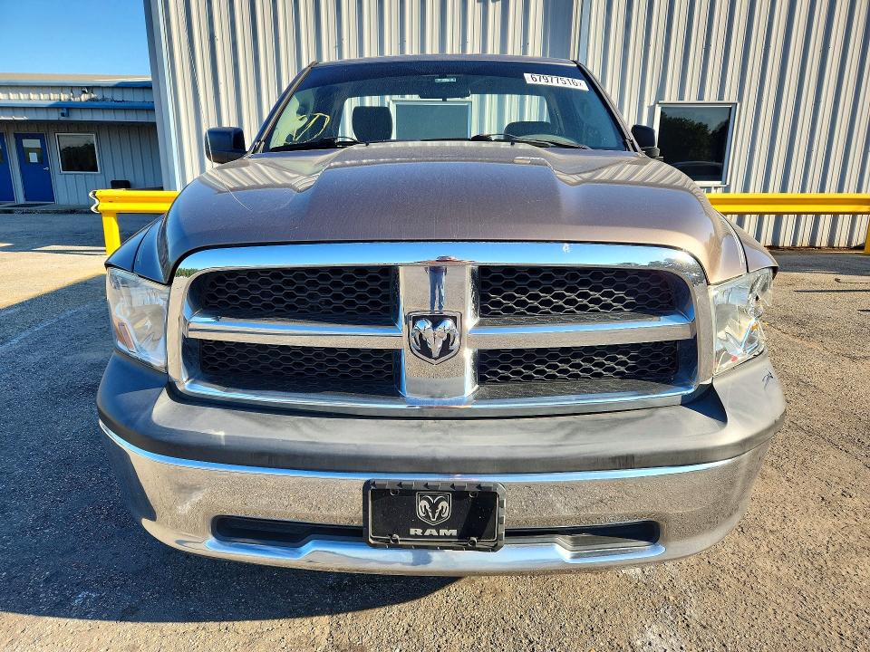 67977516 :رقم المزاد ، 3D7JB1EK5AG118580 vin ، 2010 Dodge Ram 1500 مزاد بيع