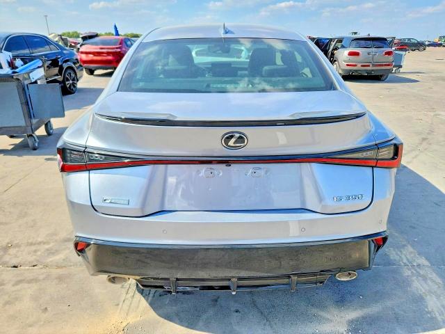 69347116 :رقم المزاد ، JTHGZ1B23M5039553 vin ، 2021 Lexus Is مزاد بيع