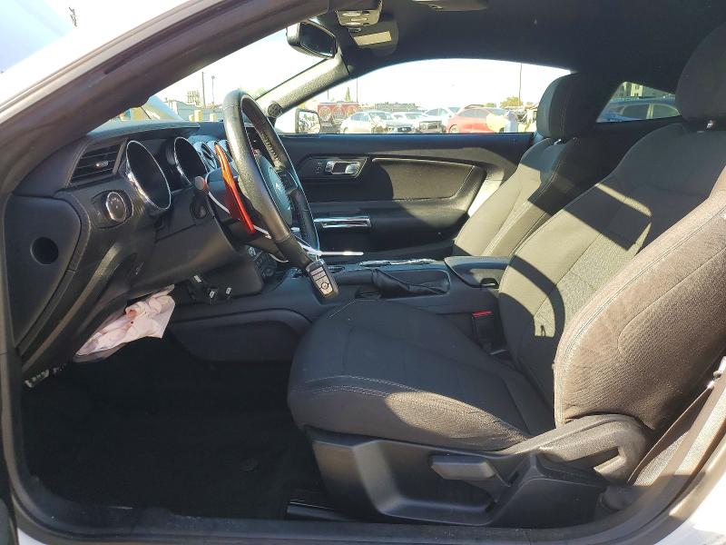 68372186 :رقم المزاد ، 1FA6P8AM8G5284356 vin ، 2016 Ford Mustang مزاد بيع