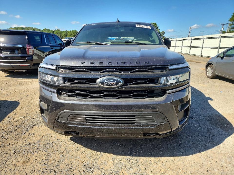 Продажа на аукционе авто 2023 Ford Expedition, vin: 1FMJU2AG4PEA13195, номер лота: 68653256