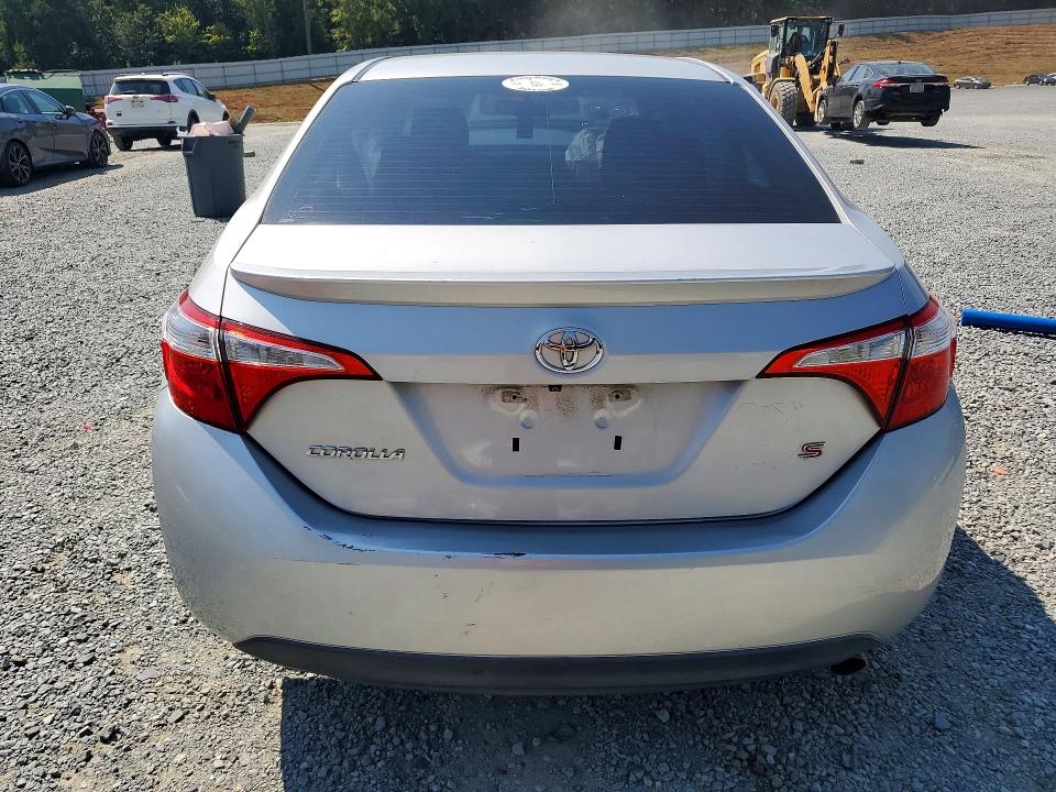 67461426 :رقم المزاد ، 5YFBURHE4GP495496 vin ، 2016 Toyota Corolla مزاد بيع