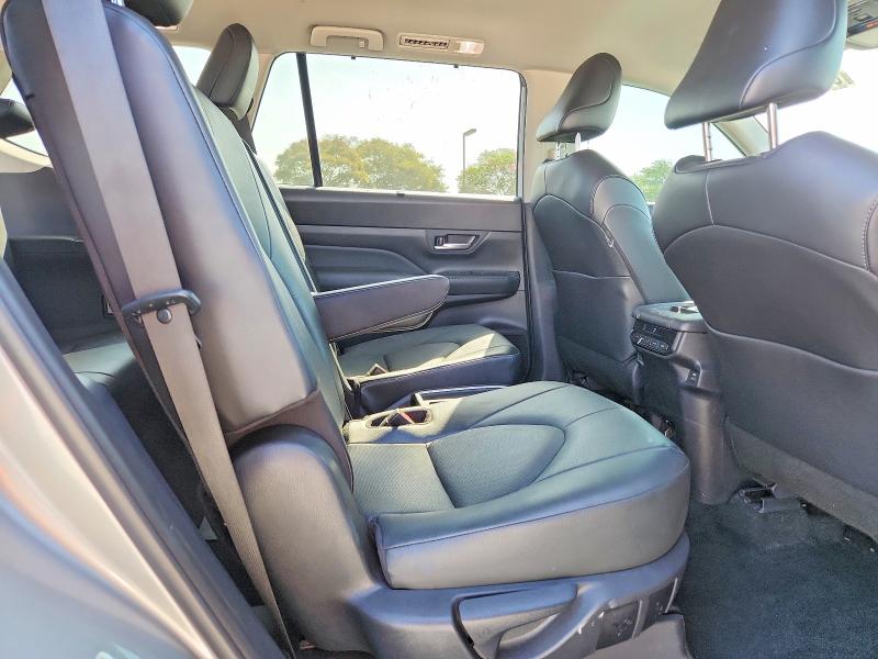 Продаж на аукціоні авто 2025 Toyota Grand Highlander, vin: 5TDAAAA5XSS021956, номер лоту: 68953326