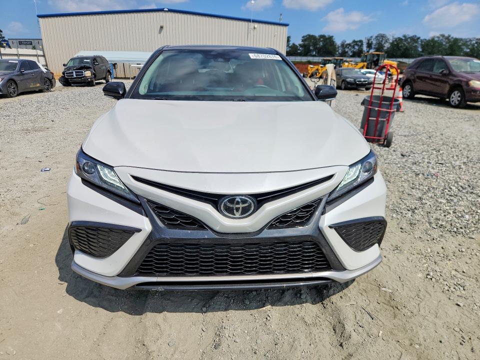 68702676 :رقم المزاد ، 4T1KZ1AK9RU098886 vin ، 2024 Toyota Camry مزاد بيع