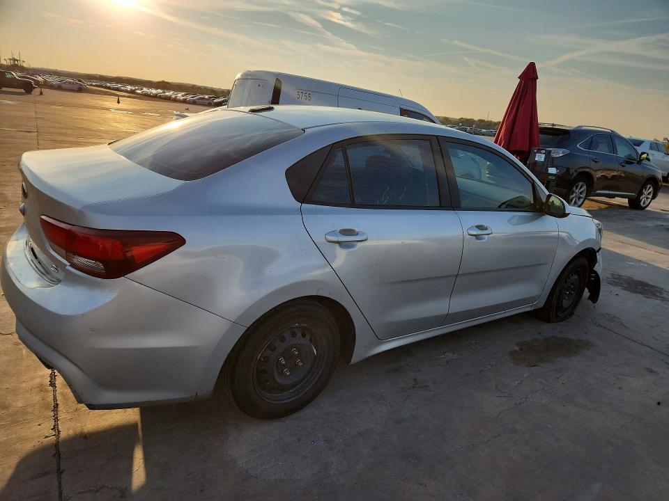 2019 Kia Rio მანქანა იყიდება აუქციონზე, vin: 3KPA24AB4KE174010, აუქციონის ნომერი: 70414436