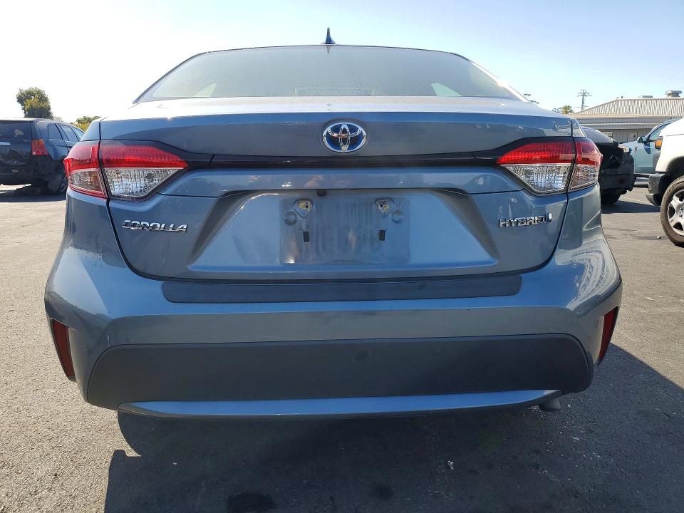 Продаж на аукціоні авто 2021 Toyota Corolla, vin: JTDEAMDE7MJ011139, номер лоту: 69639256