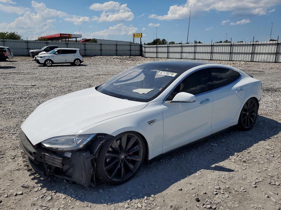 Продажа на аукционе авто 2015 Tesla Model S, vin: 5YJSA1H22FFP74956, номер лота: 67170276