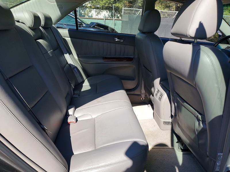 69301156 :رقم المزاد ، 4T1BE30K95U506578 vin ، 2005 Toyota Camry مزاد بيع