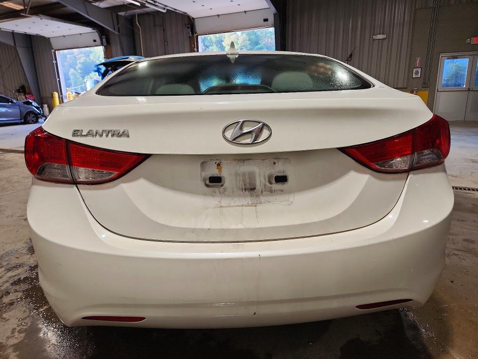 68328996 :رقم المزاد ، 5NPDH4AE6DH407714 vin ، 2013 Hyundai Elantra مزاد بيع