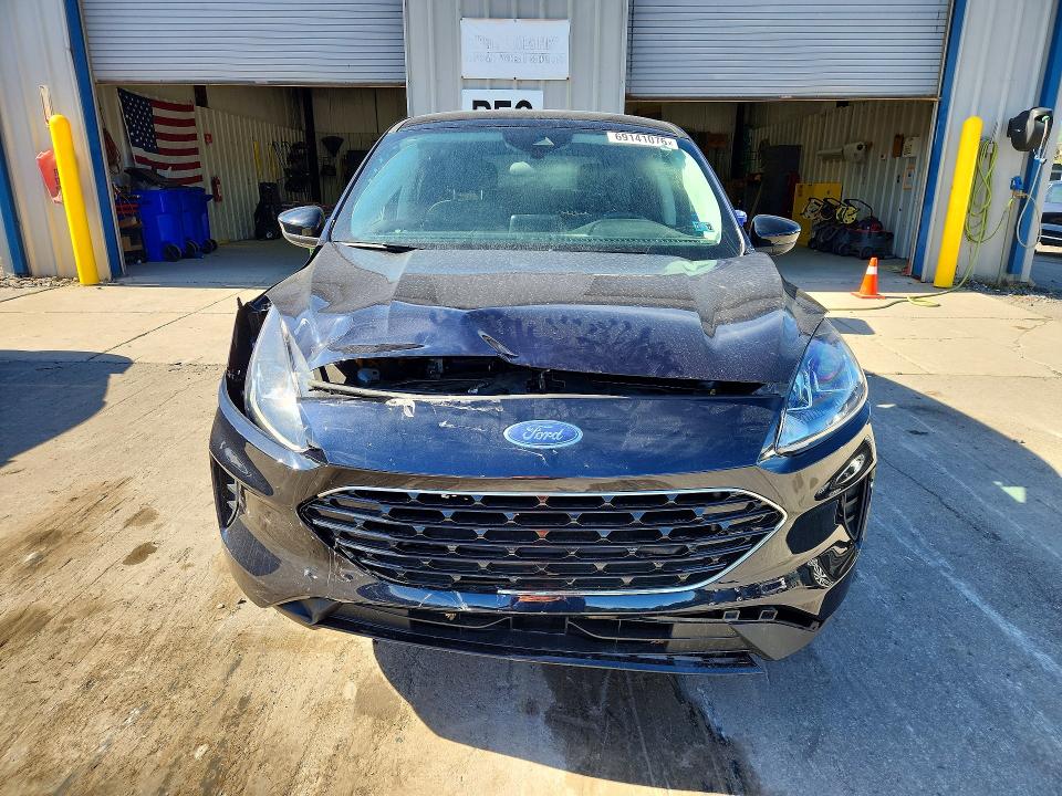 2021 Ford Escape მანქანა იყიდება აუქციონზე, vin: 1FMCU9G63MUB14987, აუქციონის ნომერი: 69141076