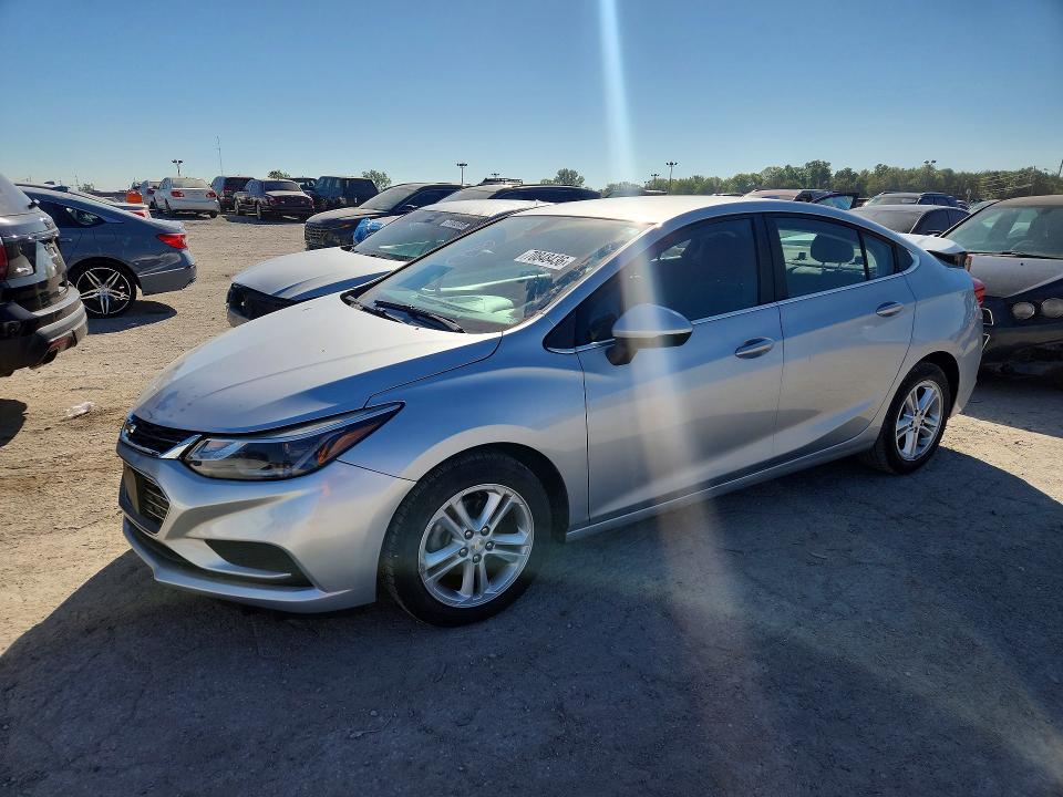 2017 Chevrolet Cruze მანქანა იყიდება აუქციონზე, vin: 1G1BE5SM0H7237882, აუქციონის ნომერი: 70848436